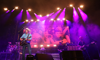 Elation Artiste Mondrian and Monet complement classic country sounds on Jon Pardi “Ain’t Always the Cowboy Tour”