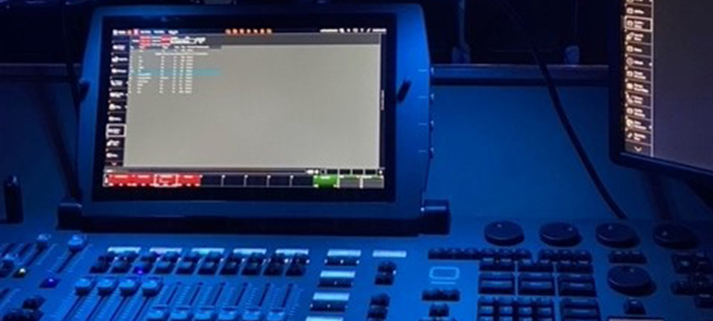 Smooth Obsidian lighting control transition at Hope Fellowship Church in Texas
