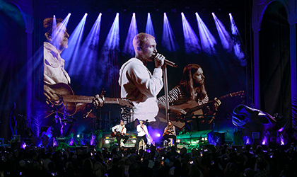 Maroon 5, Brian Jenkins and Elation find their groove on 2021 fall tour