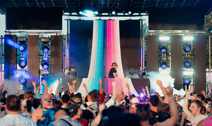 Rock the House Entertainment Group covers fest to festival with scalable Elation lighting