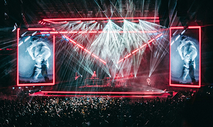 Mitchell Schellenger and Artiste Monet Shine on Logic tour
