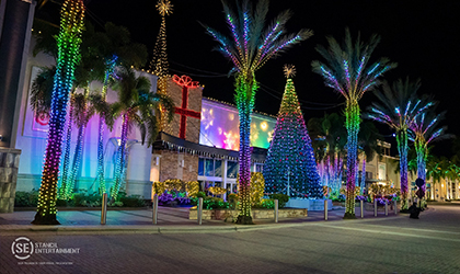 Spectacular Christmas light show at Florida shopping mall under Obsidian control