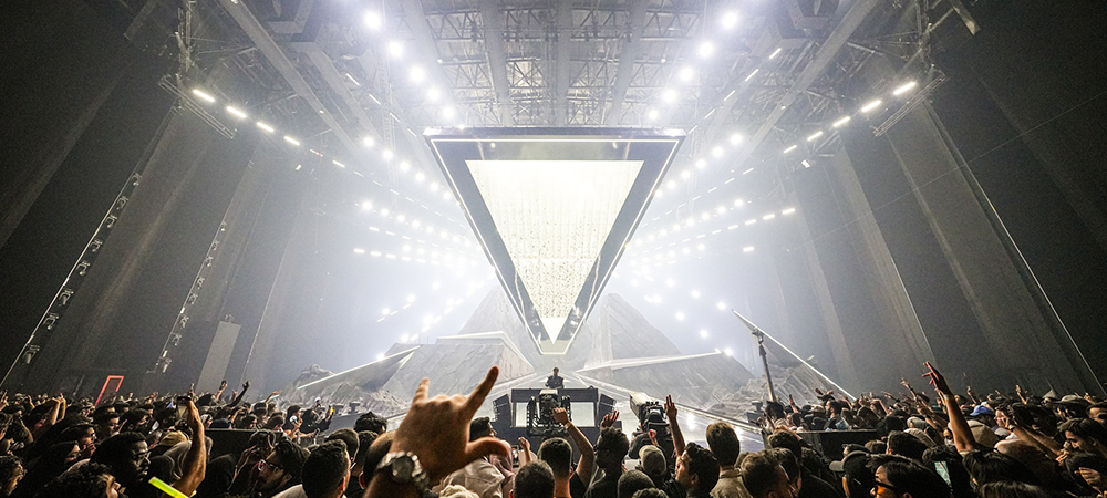 CTME Dazzles at E-Sports World Cup Opening Ceremony with Elation Lighting