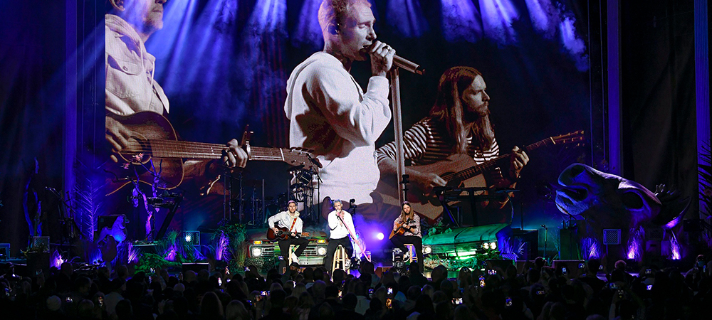 Maroon 5, Brian Jenkins and Elation find their groove on 2021 fall tour