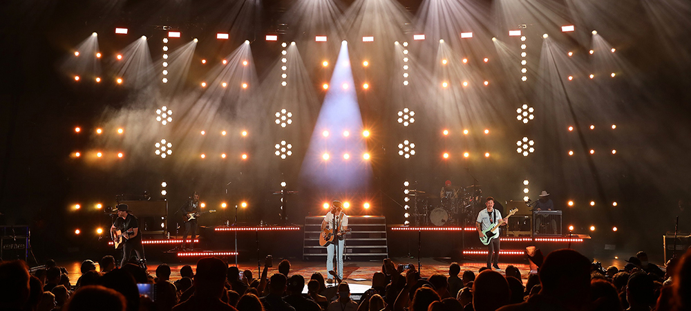 Pods of Elation Dartz the centerpiece of Alec Takahashi design for Thomas Rhett tour