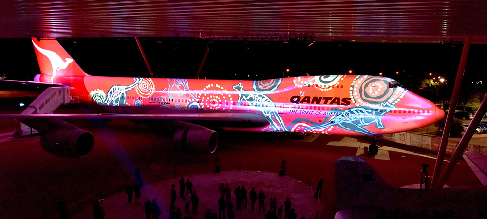 Storytelling with Maximus at Qantas Founders Museum, Australia