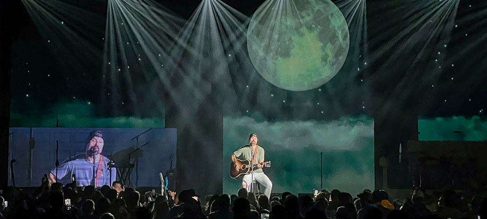 Darkroom Creative enlists Smarty Hybrid versatility on Walker Hayes “Glad You’re Here Tour”
