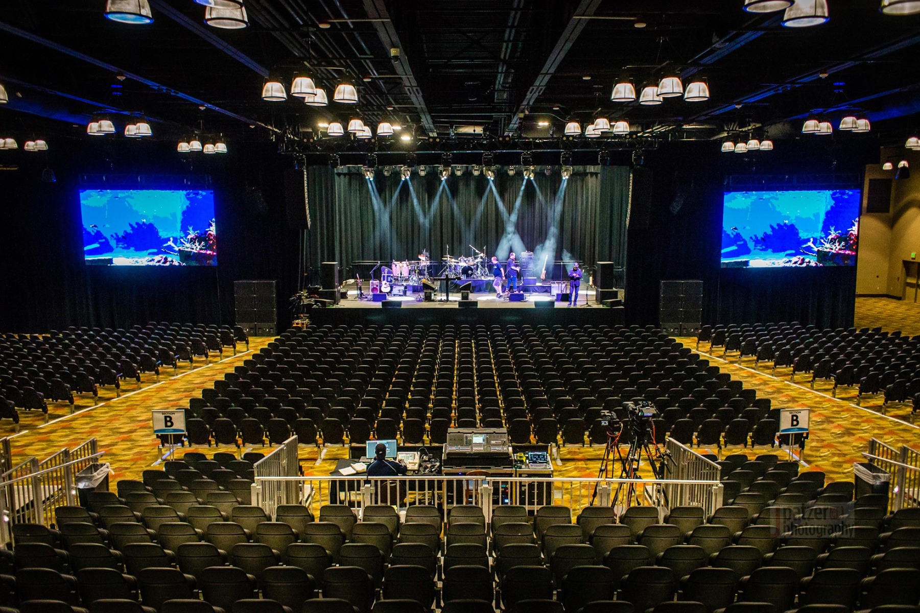 https://www.elationlighting.eu/media/wysiwyg/Rascal_Flatts_photo_by_Todd_Kaplan_1.jpg