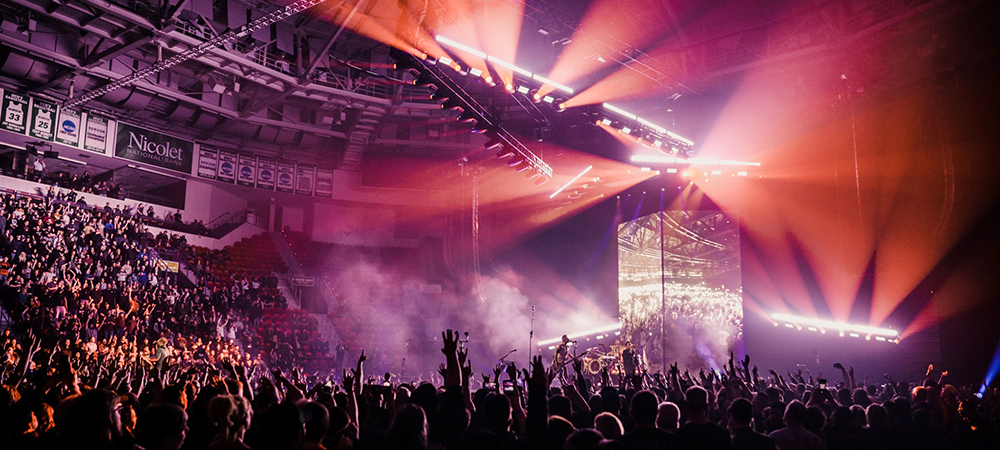 Shinedown “The Revolution’s Live Tour” with Elation SEVEN Batten and Bandit Lites